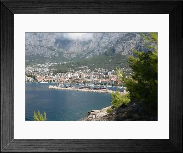 Framed Print : 2ykhhdb Framed Print : 2ykhhdb