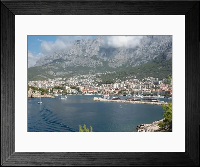 Framed Print : 2ykhhjg Framed Print : 2ykhhjg