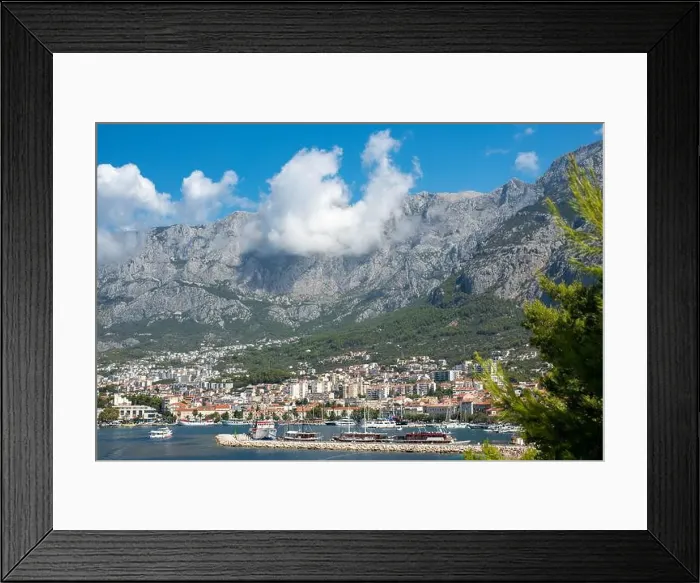 Framed Print : 2ykhhjx Framed Print : 2ykhhjx
