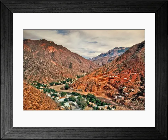 Framed Print : 2ykr0tn Framed Print : 2ykr0tn
