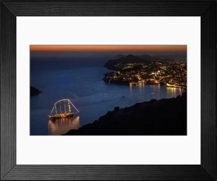 Framed Print : 2ym1r06