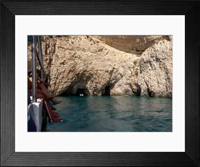 Framed Print : 2ym6wte Framed Print : 2ym6wte