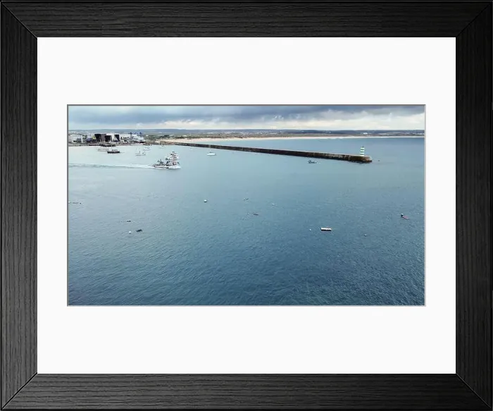 Framed Print : 2ymegdw Framed Print : 2ymegdw