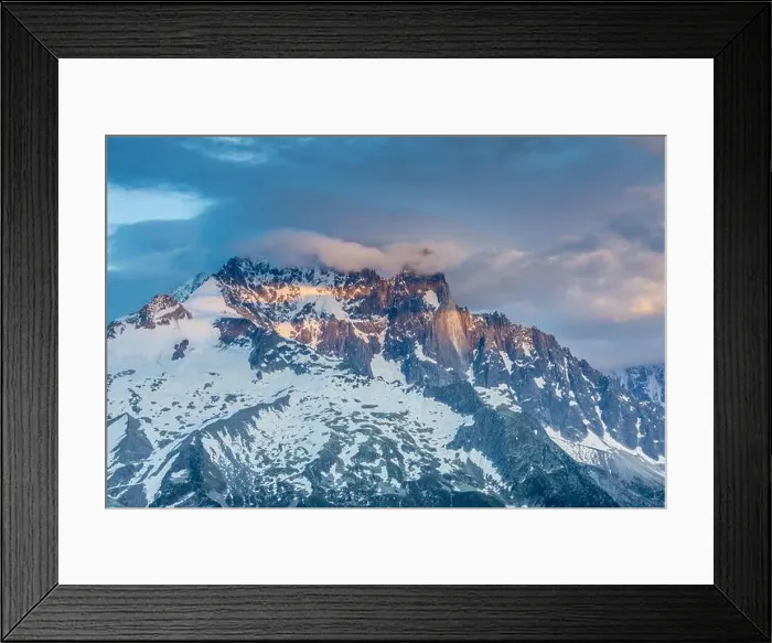 Framed Print : 2ymgr5e Framed Print : 2ymgr5e