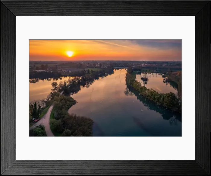 Framed Print : 2yn0kw4 Framed Print : 2yn0kw4