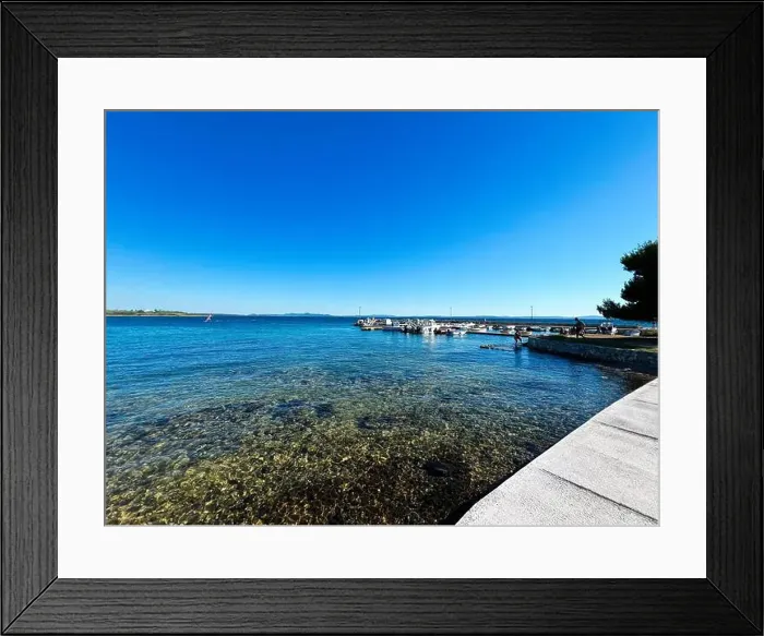 Framed Print : 2ynwa5g Framed Print : 2ynwa5g