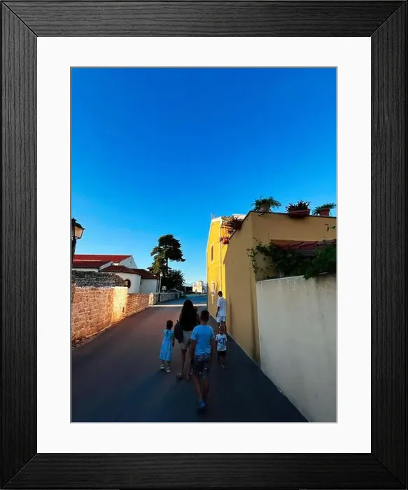 Framed Print : 2ynx1d6 Framed Print : 2ynx1d6