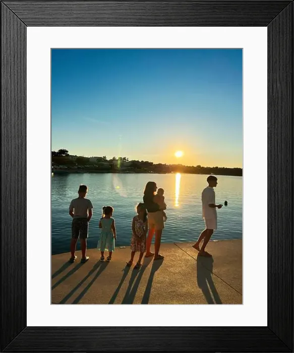 Framed Print : 2ynx1da Framed Print : 2ynx1da
