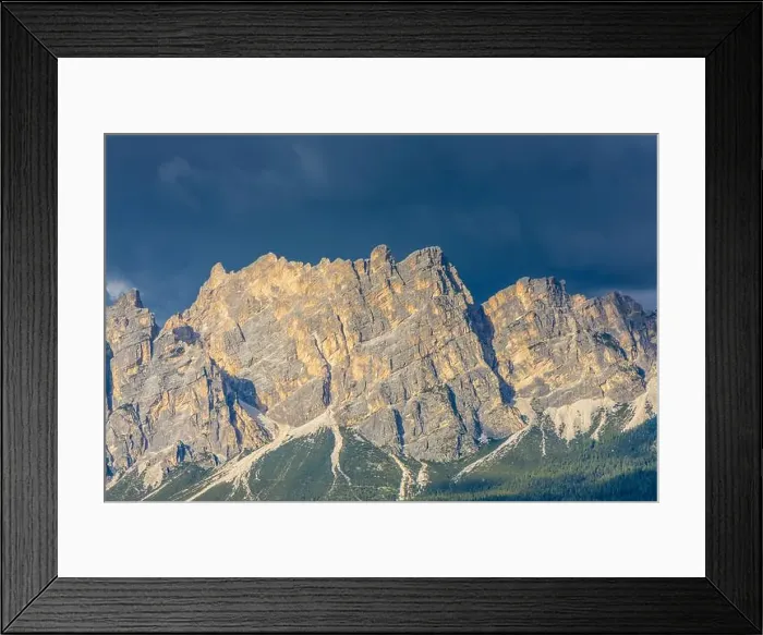 Framed Print : 2ynxj2e Framed Print : 2ynxj2e