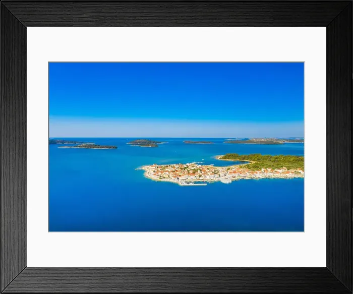 Framed Print : 2yp4nhb Framed Print : 2yp4nhb