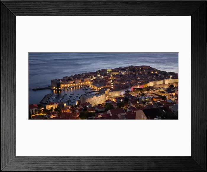 Framed Print : 2yph868 Framed Print : 2yph868