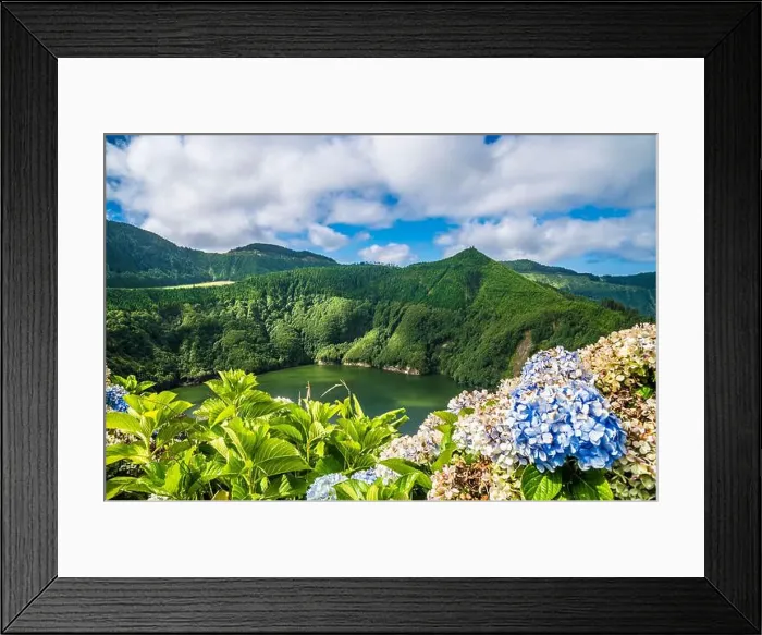 Framed Print : 2yrcdt8 Framed Print : 2yrcdt8