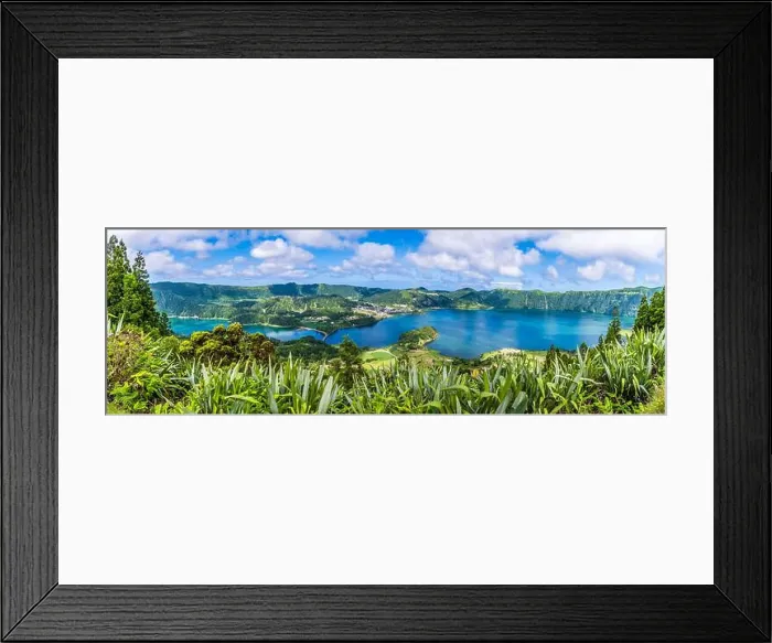 Framed Print : 2yrmc5g Framed Print : 2yrmc5g