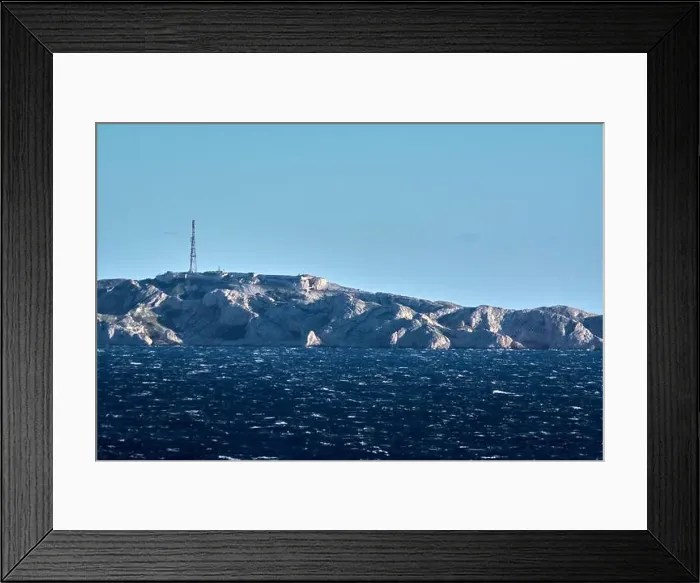 Framed Print : 2yrn9h5 Framed Print : 2yrn9h5