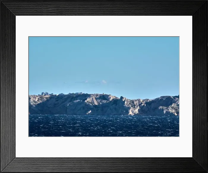 Framed Print : 2yrn9hm Framed Print : 2yrn9hm