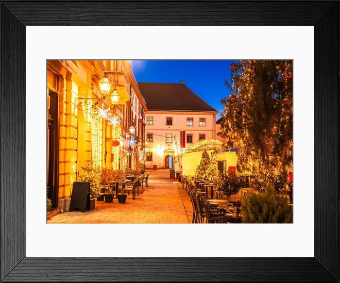 Framed Print : 2ytw6hc Framed Print : 2ytw6hc