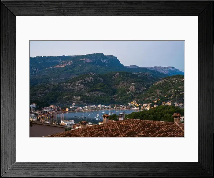 Framed Print : 2yxg78f Framed Print : 2yxg78f