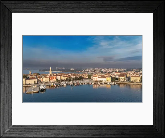 Framed Print : 2yxmb77 Framed Print : 2yxmb77