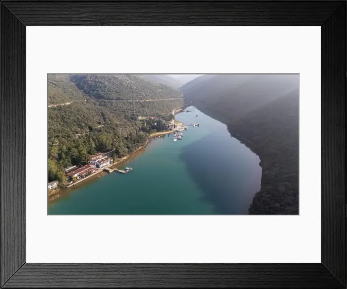 Framed Print : 2yxmbx4 Framed Print : 2yxmbx4