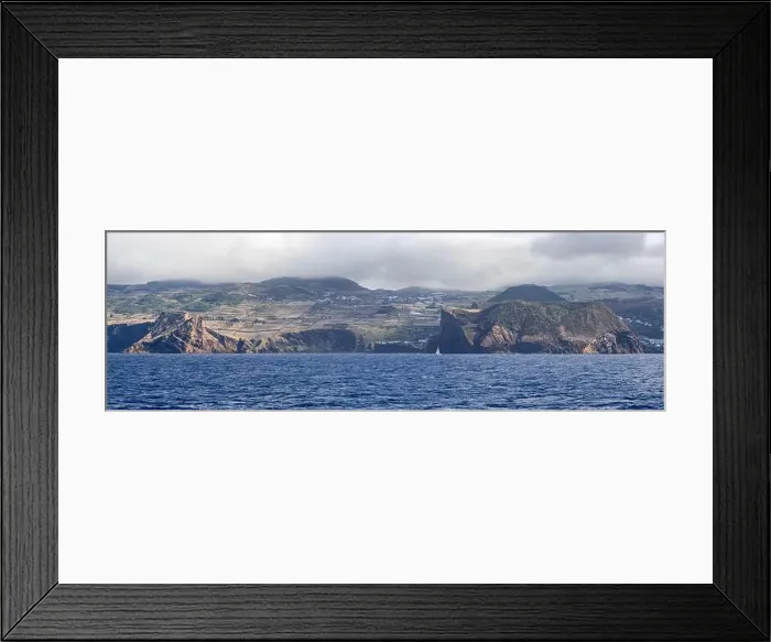 Framed Print : 2yyc5dg Framed Print : 2yyc5dg