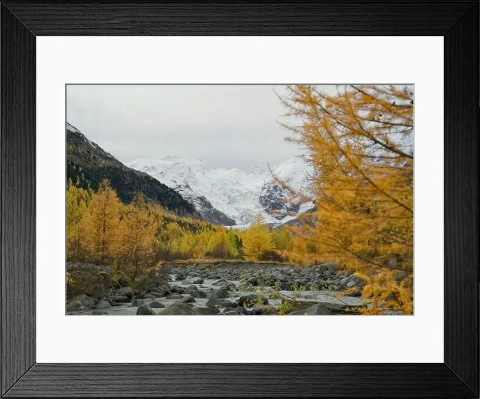 Framed Print : 2yycwy6 Framed Print : 2yycwy6