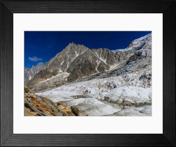 Framed Print : 2yykh98 Framed Print : 2yykh98
