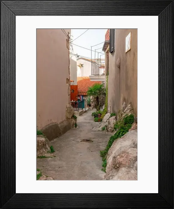 Framed Print : 2s6ayh1 Framed Print : 2s6ayh1