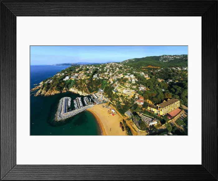 Framed Print : 2s8gc9p Framed Print : 2s8gc9p