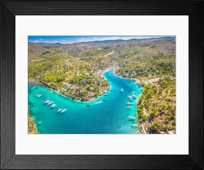 Framed Print : 2sb27h9 Framed Print : 2sb27h9