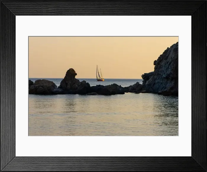 Framed Print : 2sj8x7g Framed Print : 2sj8x7g