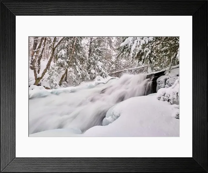 Framed Print : 2sm6ywr Framed Print : 2sm6ywr