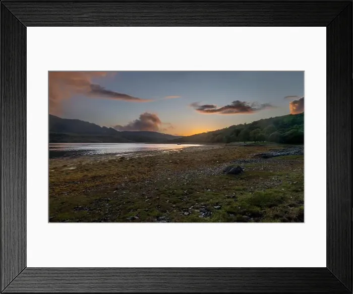 Framed Print : 2srmd6g Framed Print : 2srmd6g