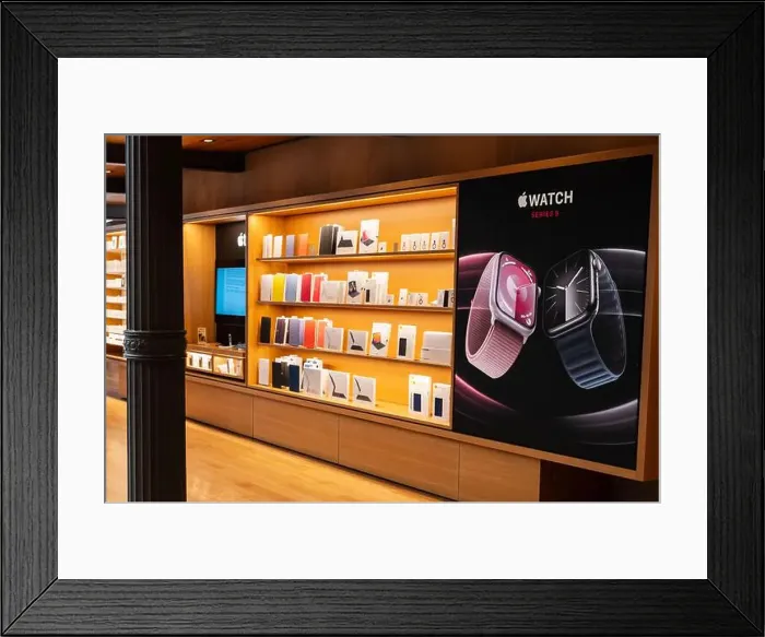 Framed Print : Apple Store in Puerta del Sol, Madrid, Spain Framed Print : Apple Store in Puerta del Sol, Madrid, Spain
