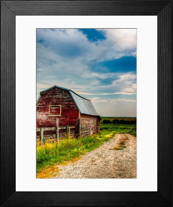 Framed Print : Farmstead in rural Southern Alberta Canada Framed Print : Farmstead in rural Southern Alberta Canada