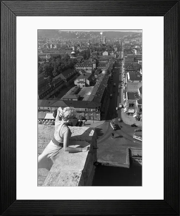 Framed Print : Blick auf die Königstraße und das Schlossgartenhotel Framed Print : Blick auf die Königstraße und das Schlossgartenhotel