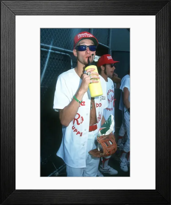 Framed Print : LOS ANGELES, CA - JUNE 14: Musician Layne Staley of Alice in Chains attends T Framed Print : LOS ANGELES, CA - JUNE 14: Musician Layne Staley of Alice in Chains attends T
