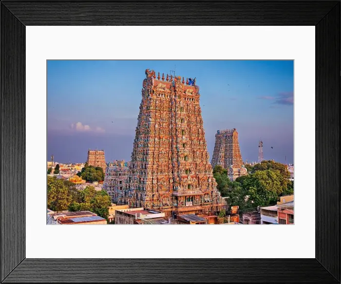Framed Print : Madurai Meenakshi Amman Temple, South India Framed Print : Madurai Meenakshi Amman Temple, South India