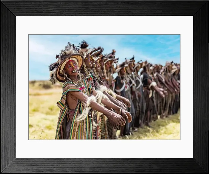 Framed Print : Wodaabe men dancing during Gerewol Festival in Niger Framed Print : Wodaabe men dancing during Gerewol Festival in Niger