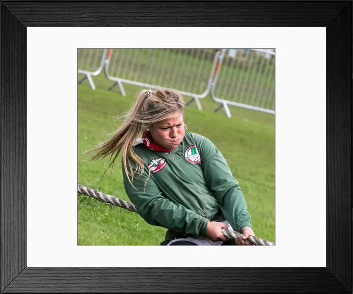 Framed Print : Teamwork, rope challenge, sporting event at Southport Framed Print : Teamwork, rope challenge, sporting event at Southport