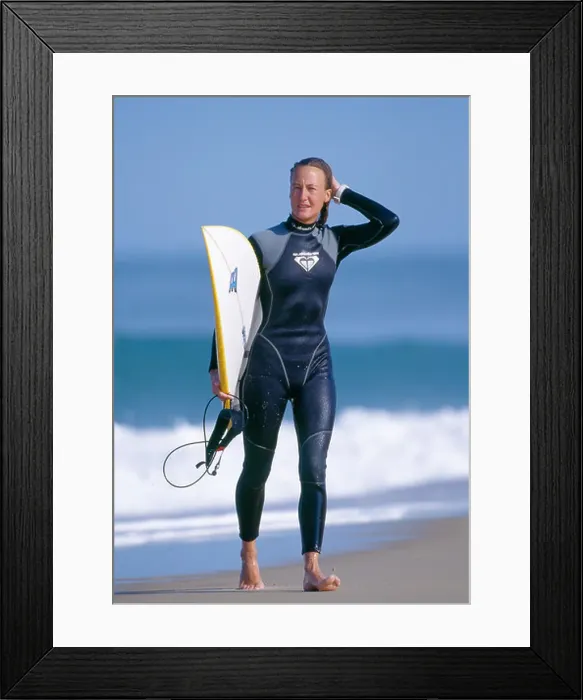 Framed Print : SARAH BENTLEY RETURNING FROM SEA FRANCE Framed Print : SARAH BENTLEY RETURNING FROM SEA FRANCE