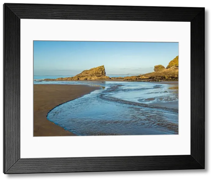Framed Print : The Crocodile and Lion Rock on Broad Haven North Beach on the Pembrokeshire coast west Wales Framed Print : The Crocodile and Lion Rock on Broad Haven North Beach on the Pembrokeshire coast west Wales