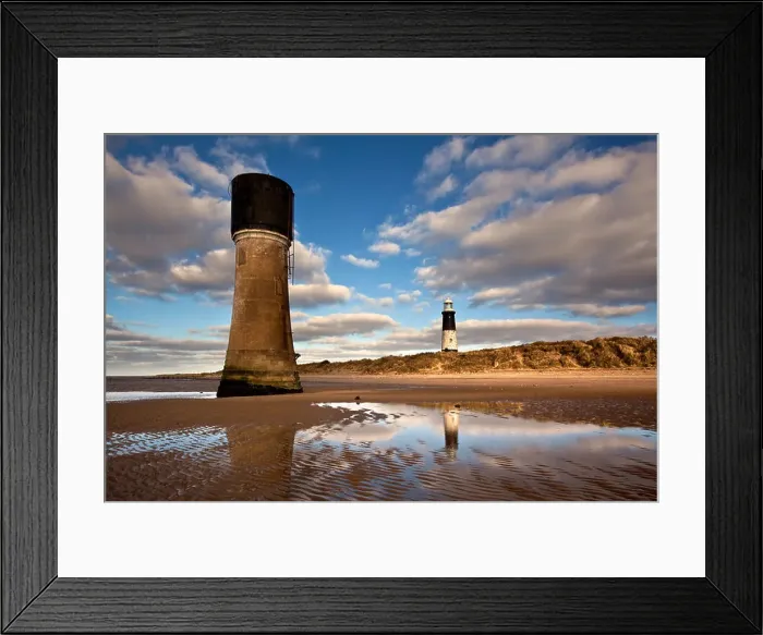 Framed Print : Spurn Head Lighthouses, East Riding of Yorkshire