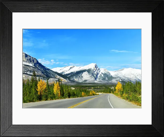 Framed Print : The road 93 beautiful Icefield Parkway in Autumn Jasper National park, Canada Framed Print : The road 93 beautiful Icefield Parkway in Autumn Jasper National park, Canada