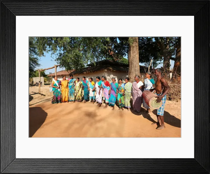 Framed Print : Tribal People Performing Karma Dance, ORAON TRIBE, Purkela Village, Taluka Lundra, District Sarguja, Chattisgarh, India Framed Print : Tribal People Performing Karma Dance, ORAON TRIBE, Purkela Village, Taluka Lundra, District Sarguja, Chattisgarh, India