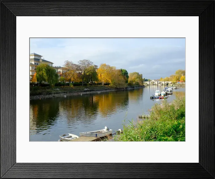Framed Print : Richmond Upon Thames, London, England Framed Print : Richmond Upon Thames, London, England
