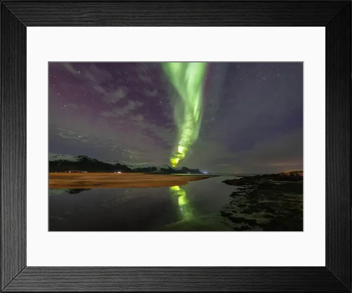 Framed Print : I'm returning to my beloved Iceland, its landscapes and northern lights! Framed Print : I'm returning to my beloved Iceland, its landscapes and northern lights!