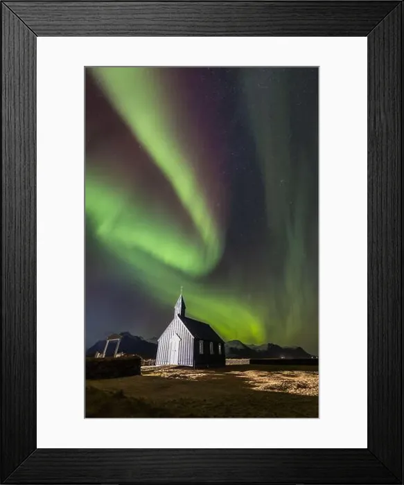 Framed Print : I'm returning to my beloved Iceland, its landscapes and northern lights! Framed Print : I'm returning to my beloved Iceland, its landscapes and northern lights!