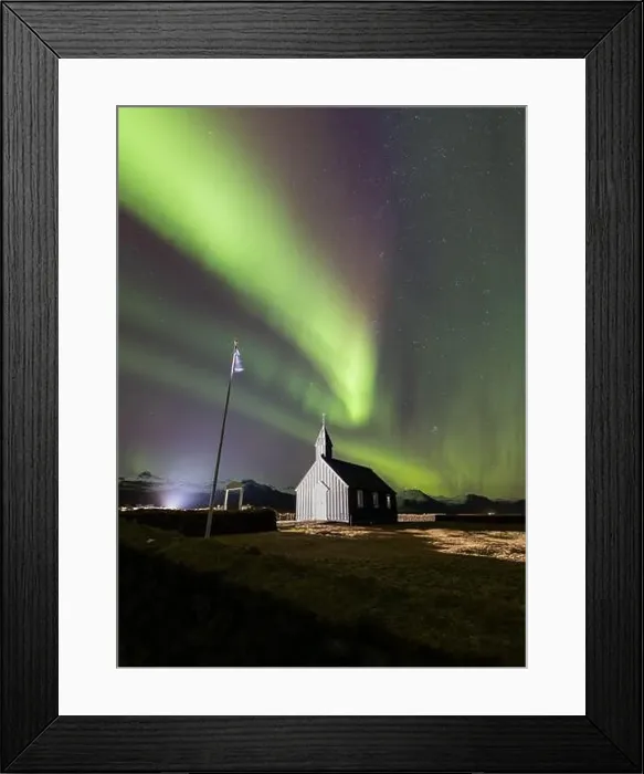 Framed Print : I'm returning to my beloved Iceland, its landscapes and northern lights! Framed Print : I'm returning to my beloved Iceland, its landscapes and northern lights!
