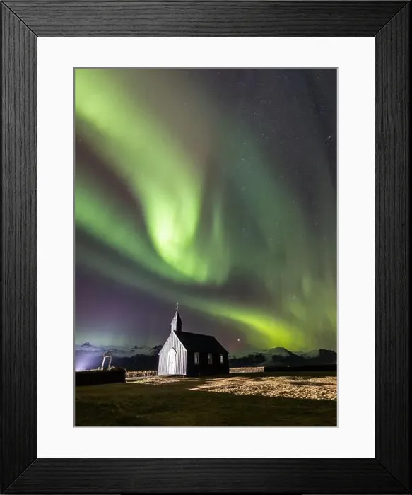 Framed Print : I'm returning to my beloved Iceland, its landscapes and northern lights! Framed Print : I'm returning to my beloved Iceland, its landscapes and northern lights!