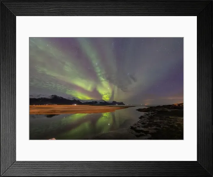 Framed Print : I'm returning to my beloved Iceland, its landscapes and northern lights! Framed Print : I'm returning to my beloved Iceland, its landscapes and northern lights!